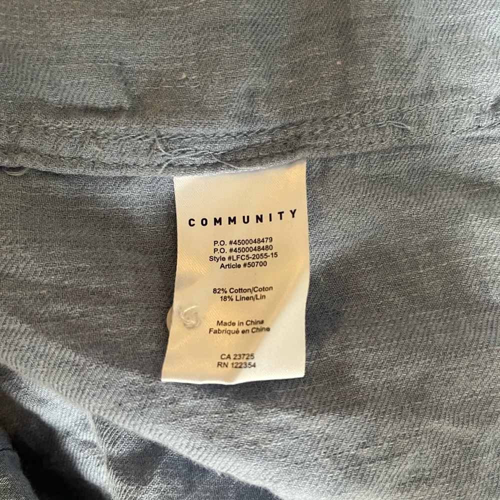 Community button up - Picture 4 of 6